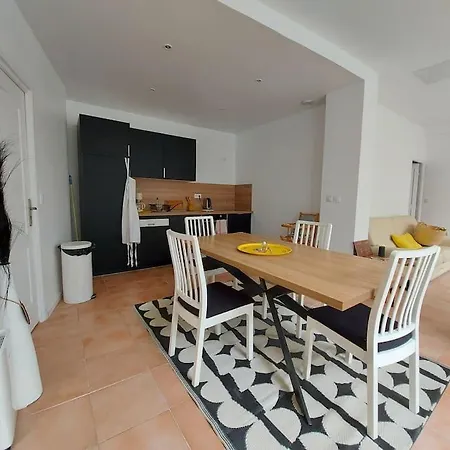 Apartment T3 Pres De La